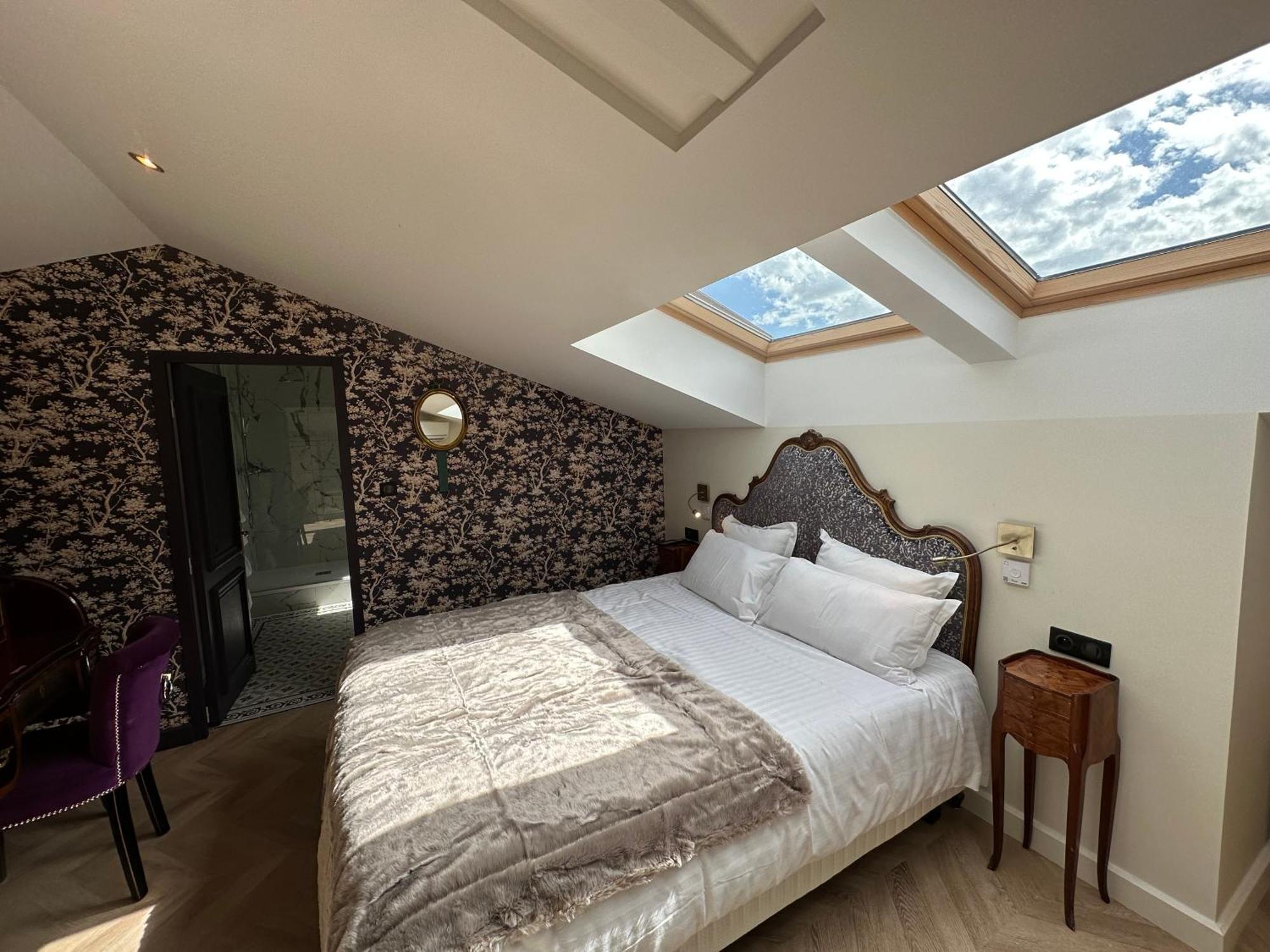 Castel Bois Marie, Maison D'Hotes 몽토방 외부 사진 A bedroom at The Old Bank