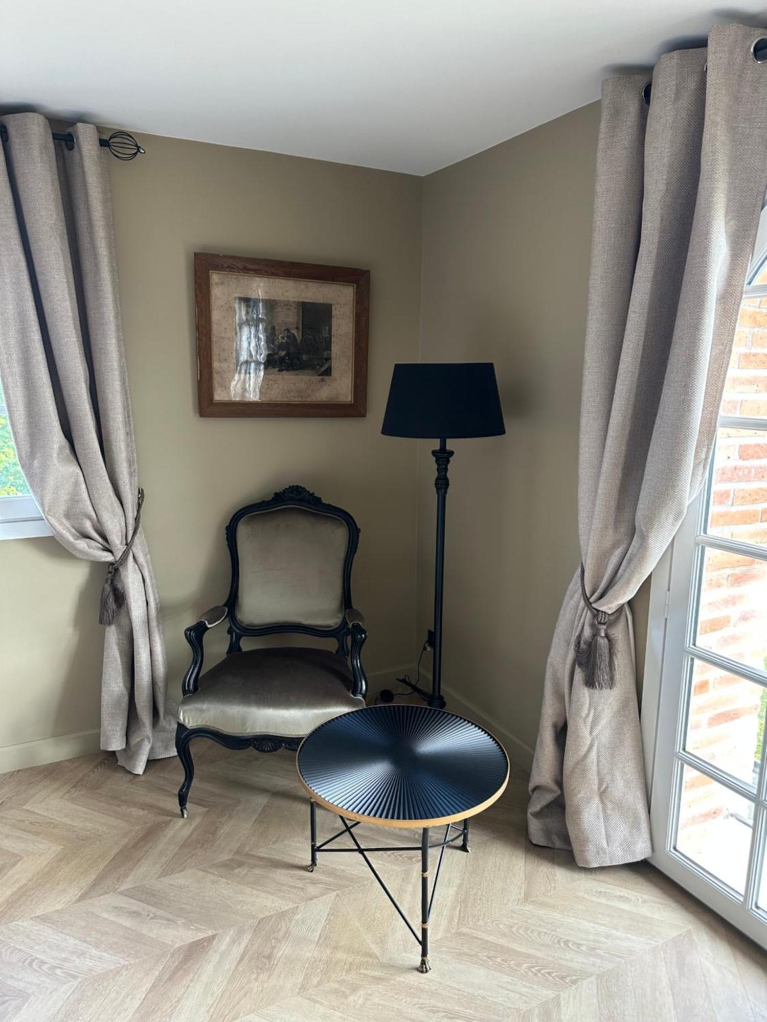 Castel Bois Marie, Maison D'Hotes 몽토방 외부 사진 Curtains in a home
