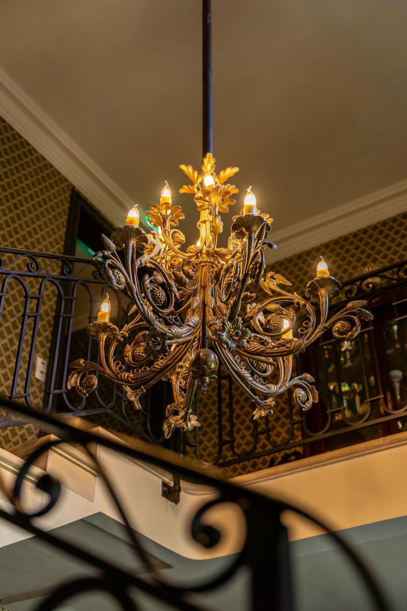 Castel Bois Marie, Maison D'Hotes 몽토방 외부 사진 A chandelier