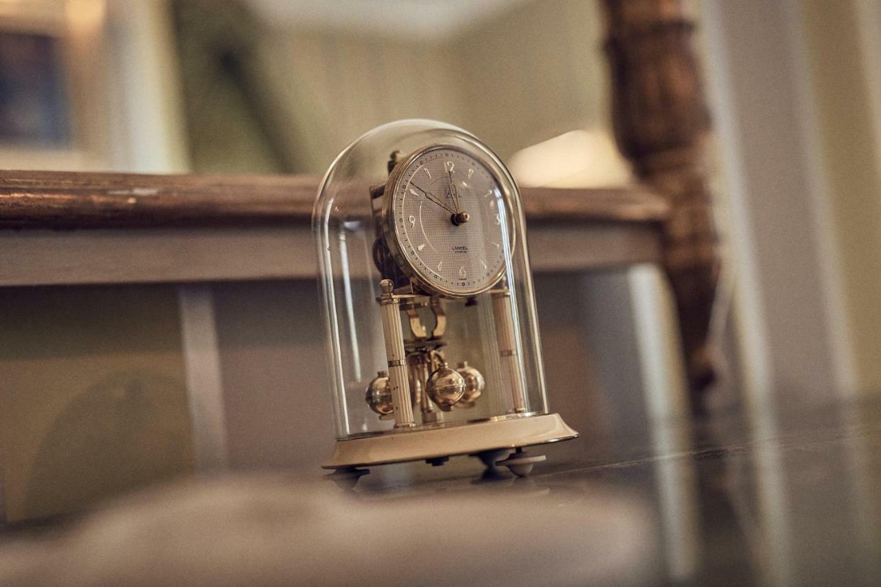 Castel Bois Marie, Maison D'Hotes 몽토방 외부 사진 A 400 Day Anniversary Clock