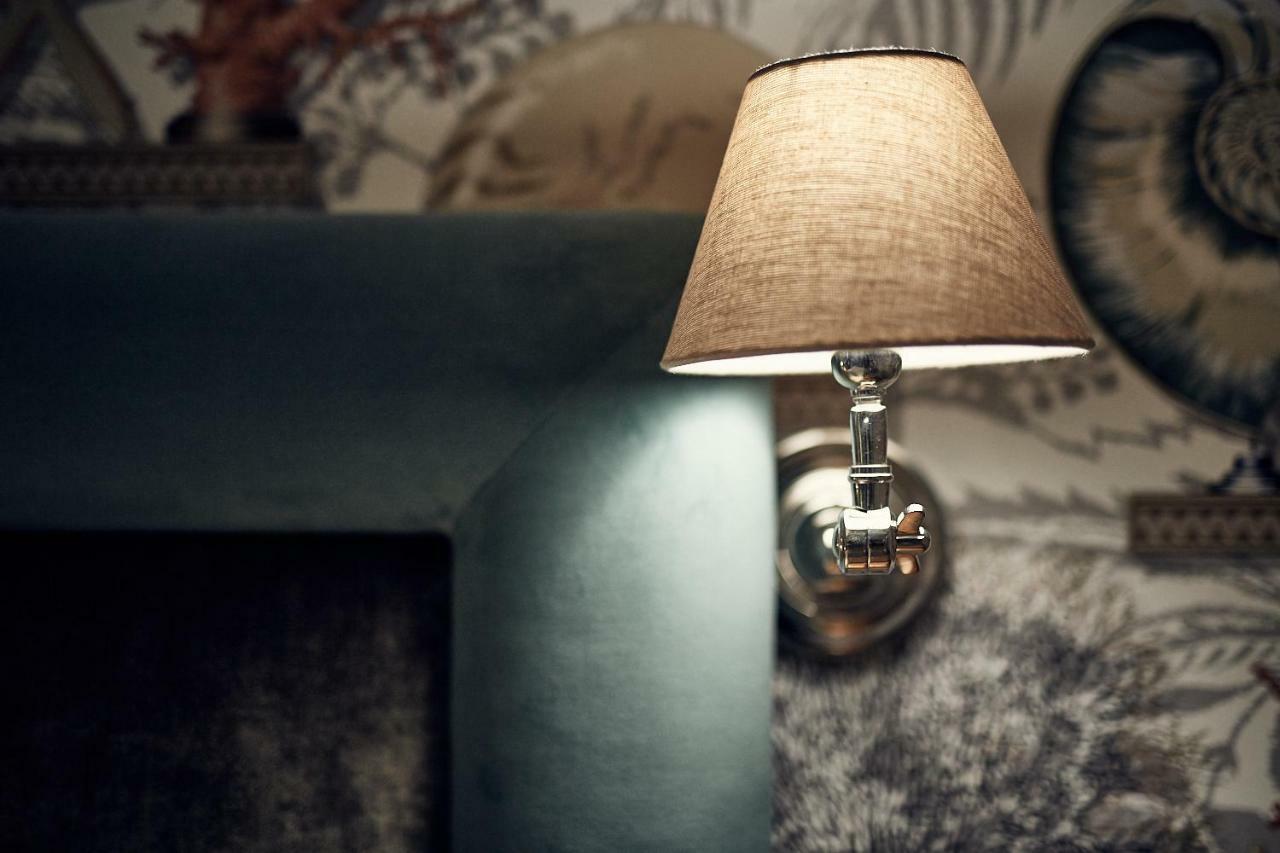Castel Bois Marie, Maison D'Hotes 몽토방 외부 사진 A wall light